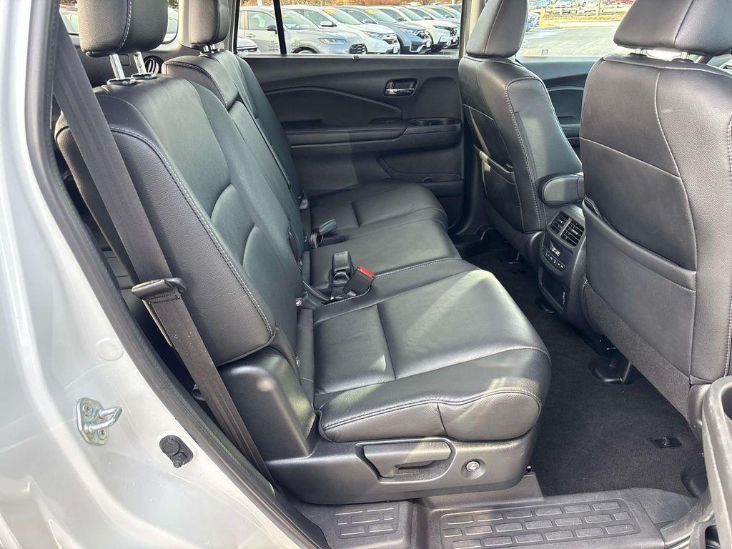 used 2022 Honda Pilot car, priced at $33,987