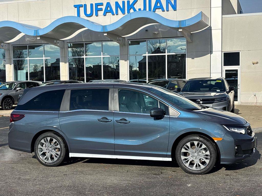 new 2026 Honda Odyssey car, priced at $48,990