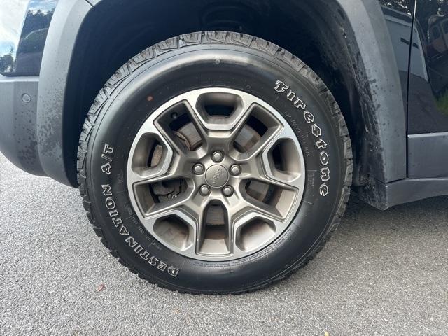 used 2021 Jeep Cherokee car, priced at $22,645