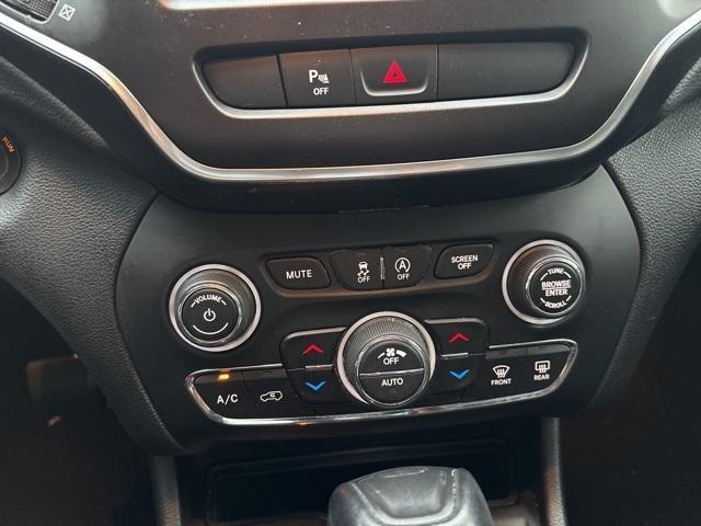 used 2020 Jeep Cherokee car, priced at $19,998