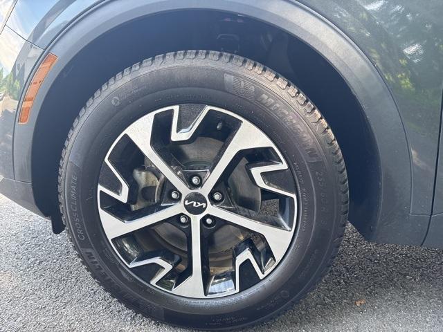 used 2023 Kia Sportage Hybrid car, priced at $23,994