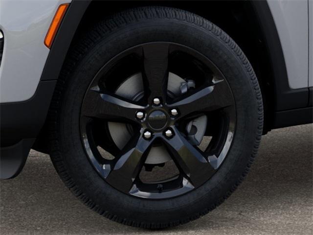 new 2025 Jeep Grand Cherokee car, priced at $52,140