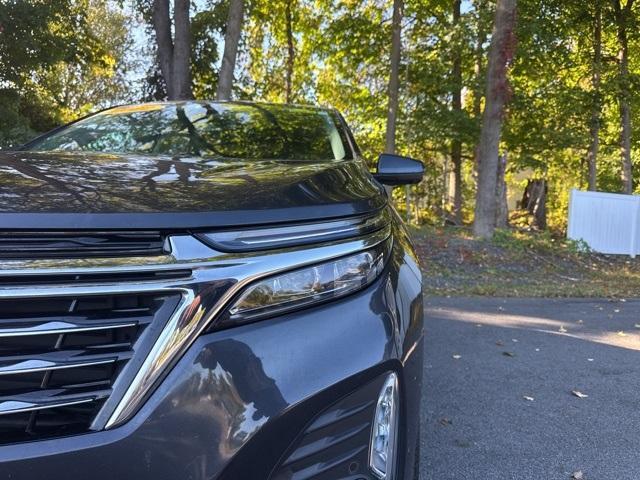 used 2022 Chevrolet Equinox car, priced at $24,765