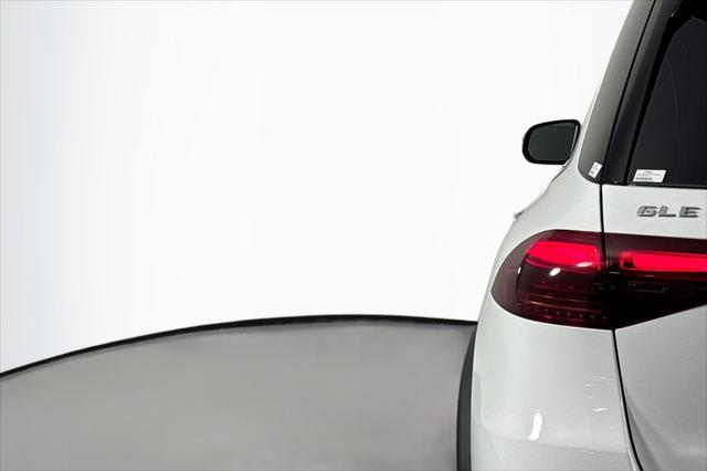 new 2025 Mercedes-Benz GLE 450 car, priced at $76,575