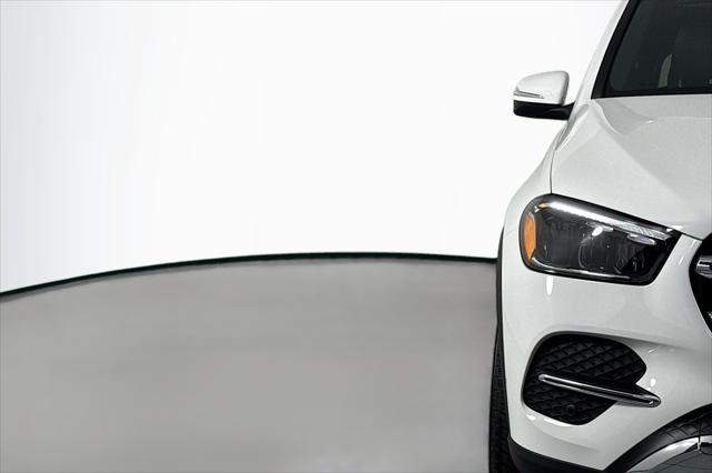 new 2025 Mercedes-Benz GLE 450 car, priced at $76,575
