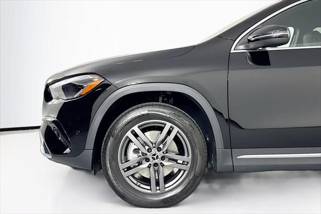 new 2025 Mercedes-Benz GLA 250 car, priced at $44,345