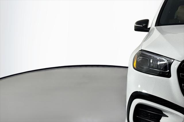 new 2025 Mercedes-Benz GLS 450 car, priced at $100,250