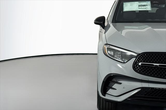 new 2025 Mercedes-Benz GLC 300 car, priced at $67,045