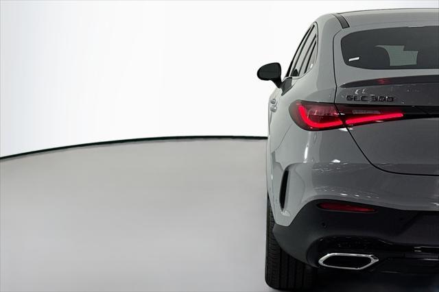 new 2025 Mercedes-Benz GLC 300 car, priced at $67,045