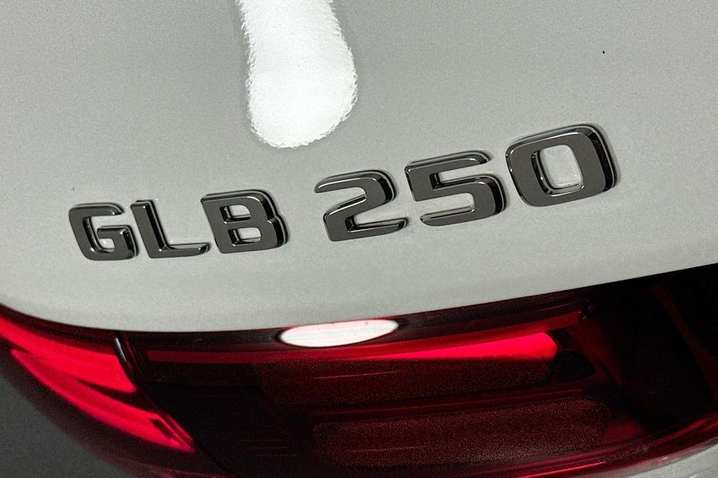 new 2025 Mercedes-Benz GLB 250 car, priced at $47,145
