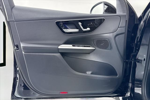 new 2025 Mercedes-Benz GLC 300 car, priced at $51,415