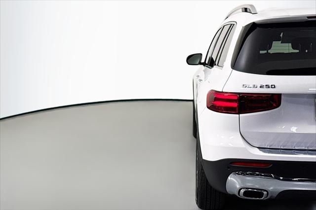 new 2025 Mercedes-Benz GLB 250 car, priced at $47,145