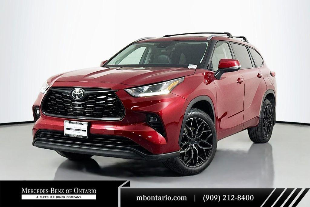 used 2022 Toyota Highlander car, priced at $33,283