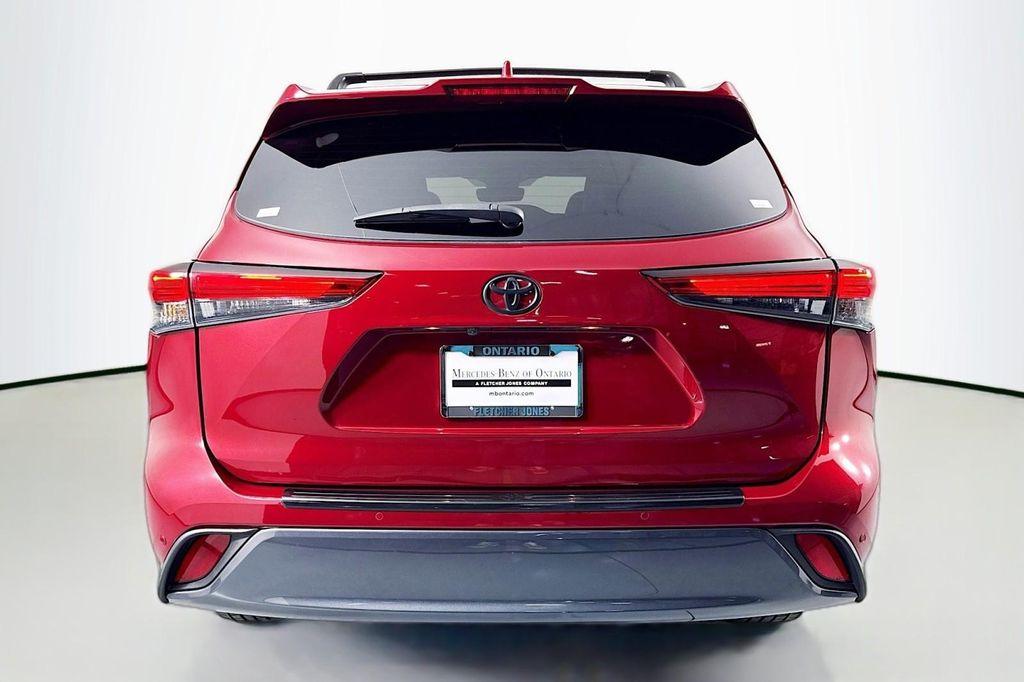 used 2022 Toyota Highlander car, priced at $33,283