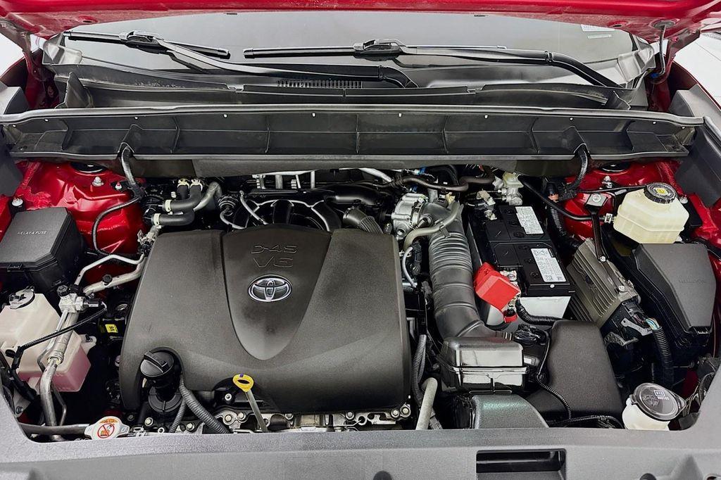 used 2022 Toyota Highlander car, priced at $33,283