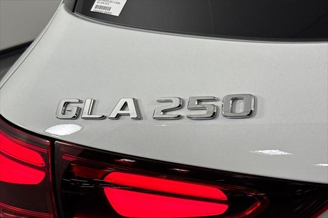 new 2025 Mercedes-Benz GLA 250 car, priced at $44,345