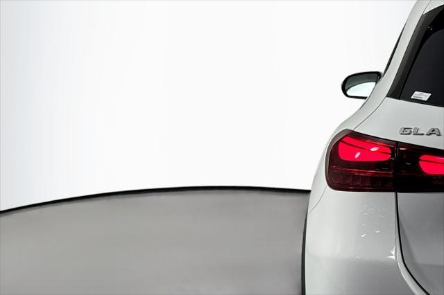new 2025 Mercedes-Benz GLA 250 car, priced at $44,345
