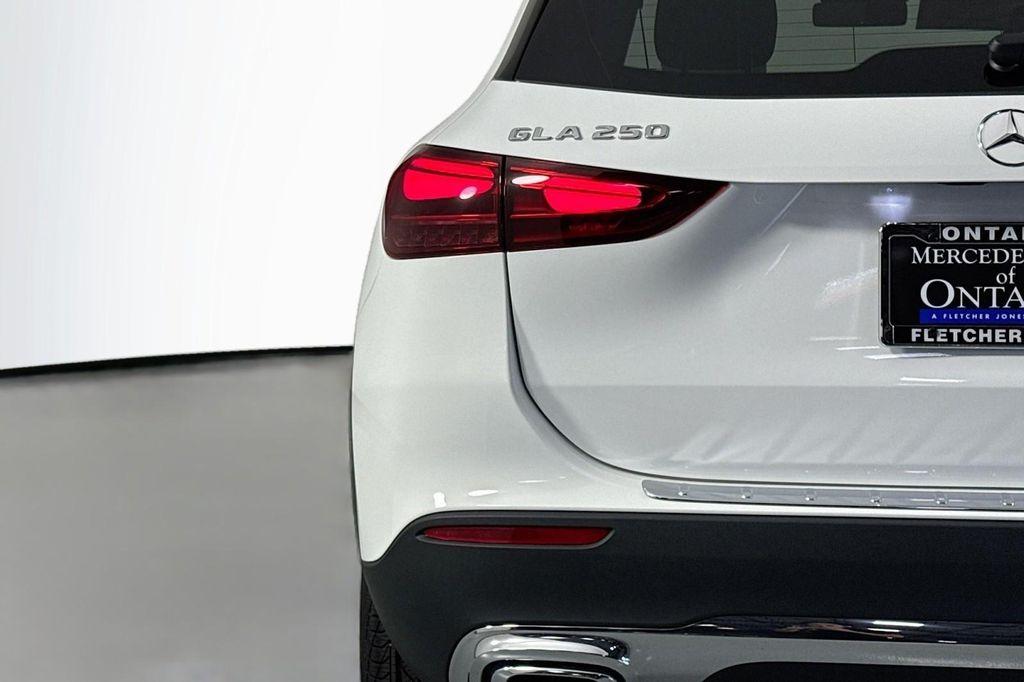 new 2026 Mercedes-Benz GLA 250 car, priced at $43,780