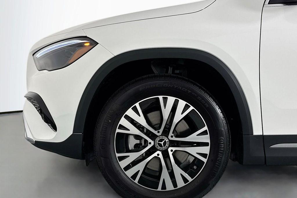 new 2026 Mercedes-Benz GLA 250 car, priced at $43,780