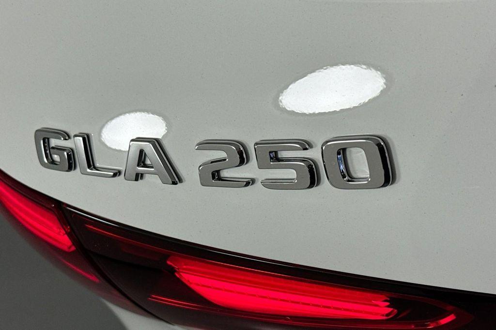 new 2026 Mercedes-Benz GLA 250 car, priced at $43,780
