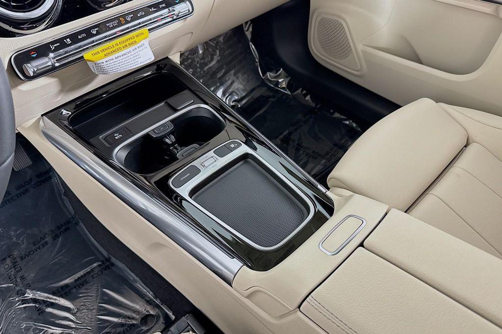 new 2026 Mercedes-Benz GLA 250 car, priced at $43,780