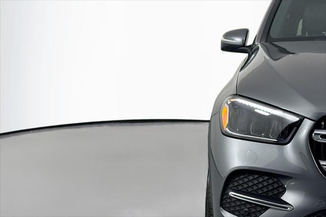 new 2025 Mercedes-Benz GLE 450 car, priced at $75,325