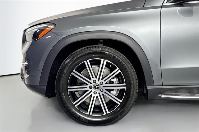 new 2025 Mercedes-Benz GLE 450 car, priced at $75,325
