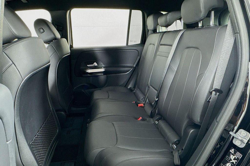 new 2025 Mercedes-Benz GLB 250 car, priced at $47,145