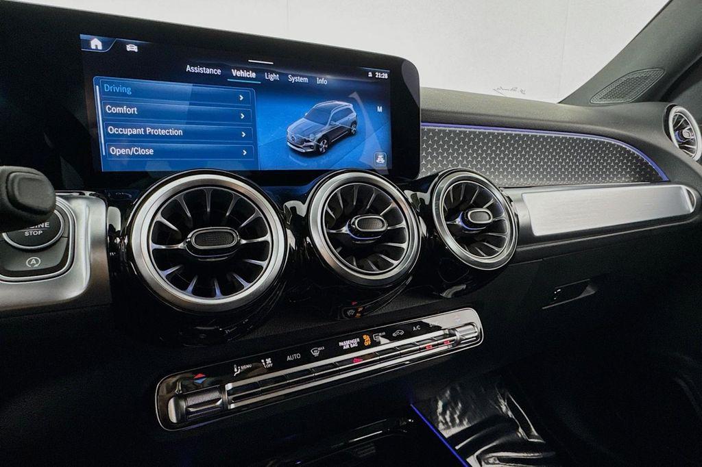 new 2025 Mercedes-Benz GLB 250 car, priced at $47,145