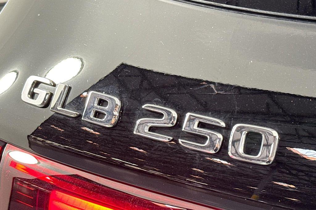 new 2025 Mercedes-Benz GLB 250 car, priced at $47,145