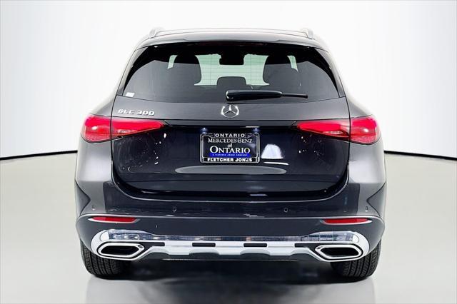 new 2025 Mercedes-Benz GLC 300 car, priced at $52,295