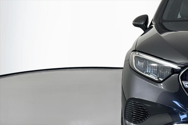 new 2025 Mercedes-Benz GLC 300 car, priced at $52,295