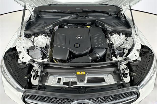 new 2025 Mercedes-Benz GLC 300 car, priced at $60,645