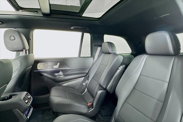 new 2025 Mercedes-Benz GLS 450 car, priced at $92,895