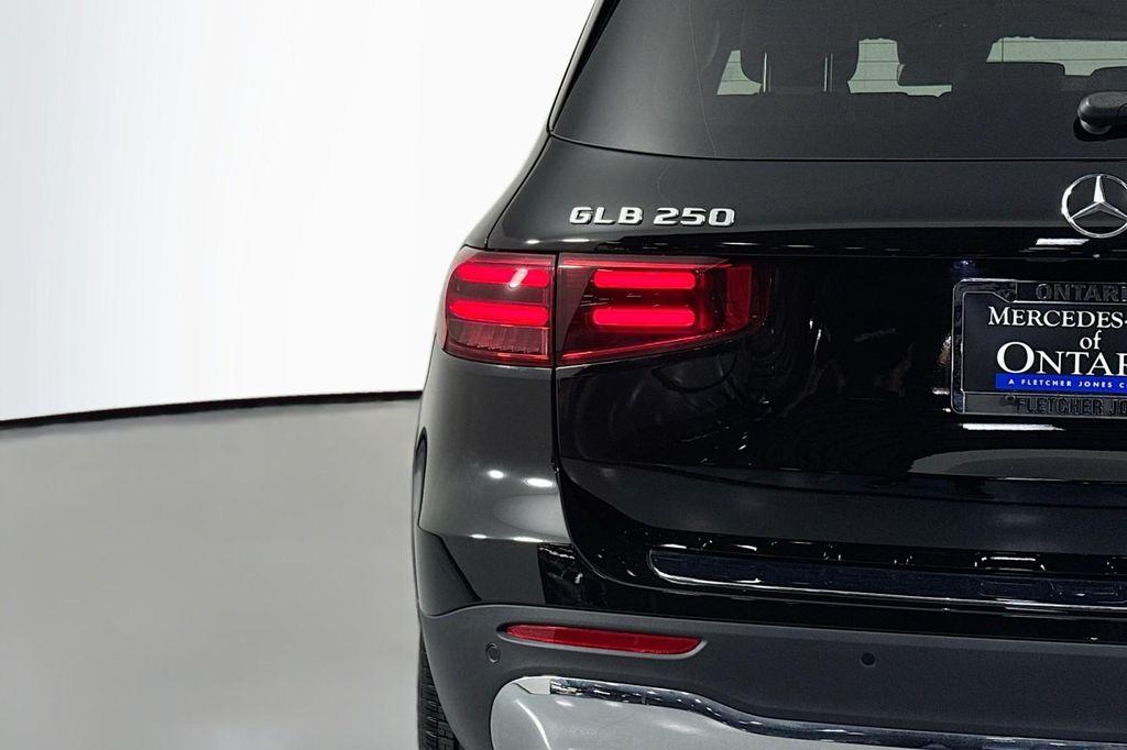new 2025 Mercedes-Benz GLB 250 car, priced at $47,145