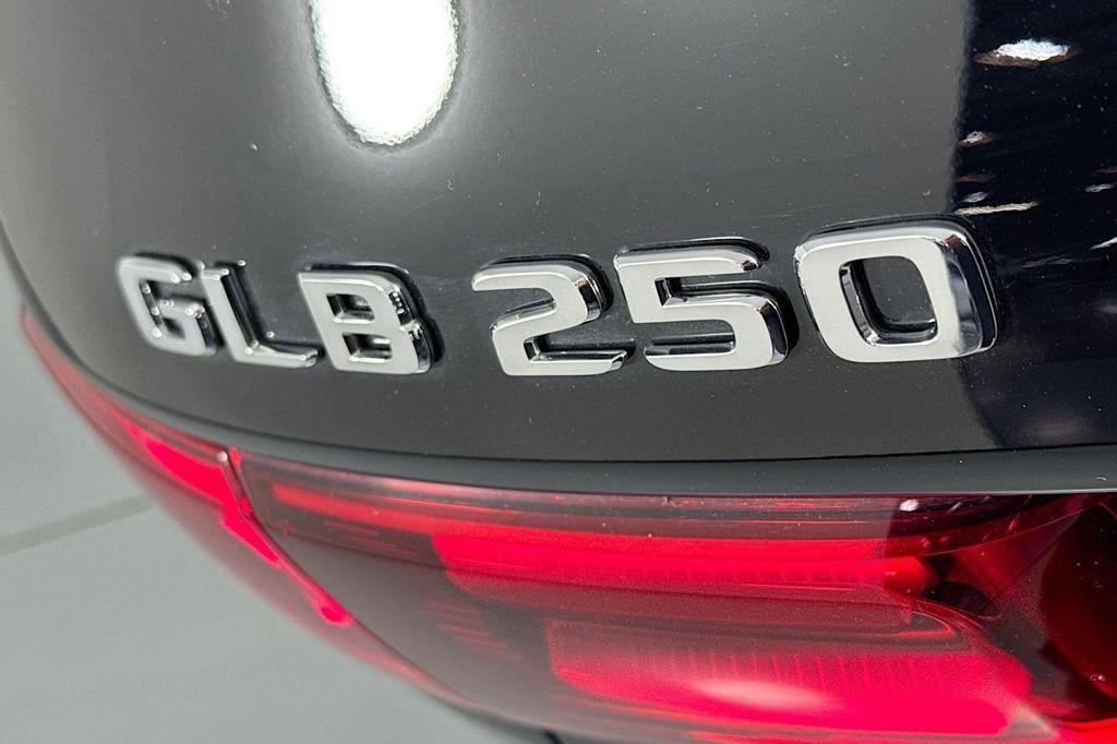 new 2025 Mercedes-Benz GLB 250 car, priced at $47,145