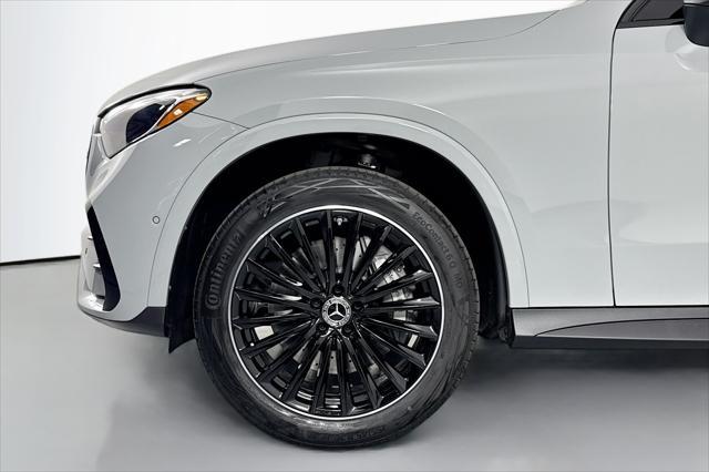 new 2025 Mercedes-Benz GLC 300 car, priced at $58,720