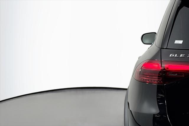 new 2025 Mercedes-Benz GLE 350 car, priced at $70,345