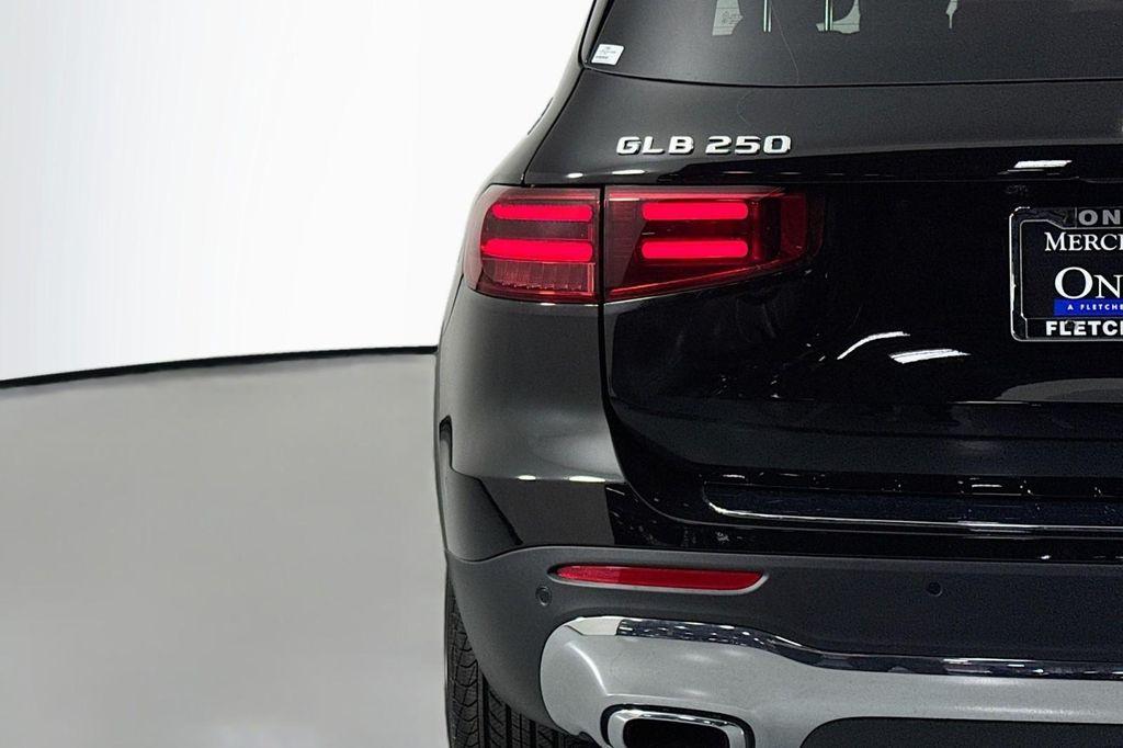 new 2025 Mercedes-Benz GLB 250 car, priced at $47,145