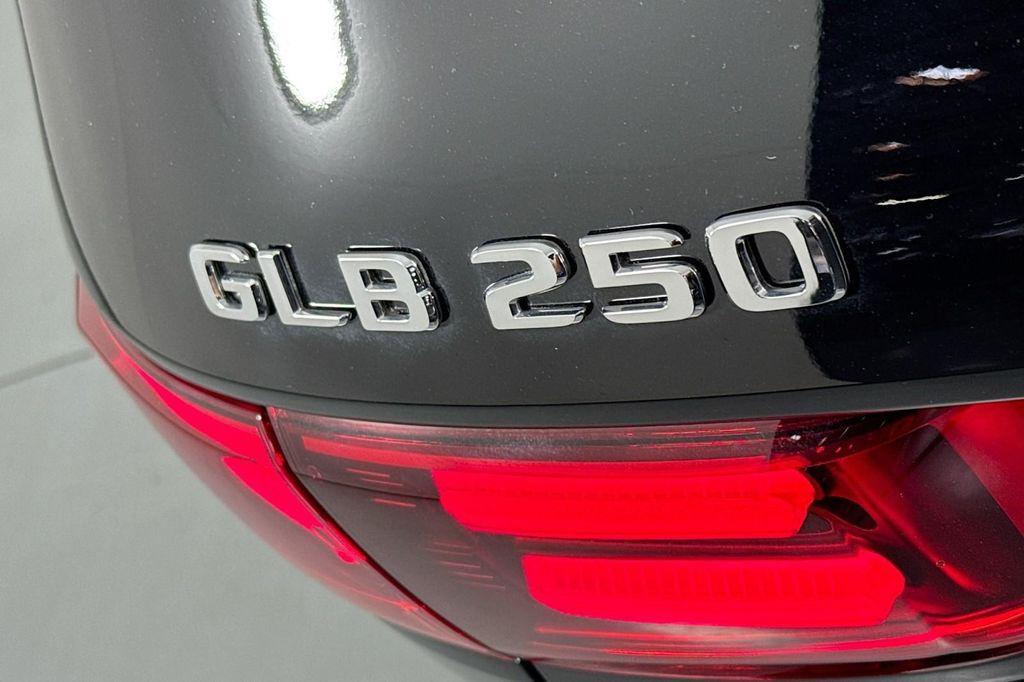 new 2025 Mercedes-Benz GLB 250 car, priced at $47,145