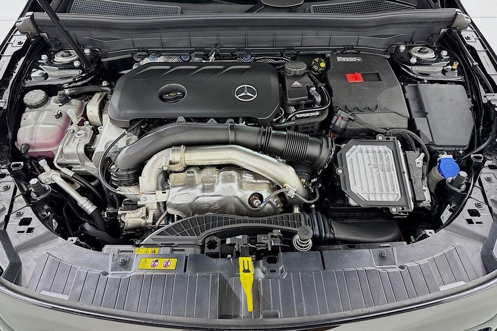 new 2025 Mercedes-Benz GLB 250 car, priced at $47,145