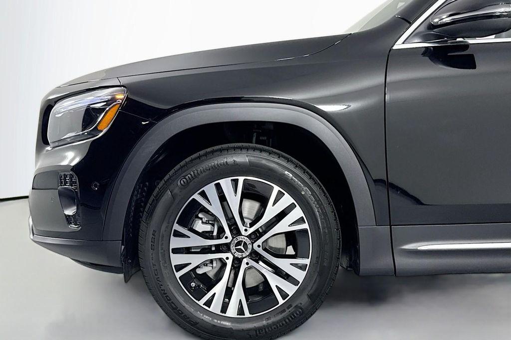 new 2025 Mercedes-Benz GLB 250 car, priced at $47,145