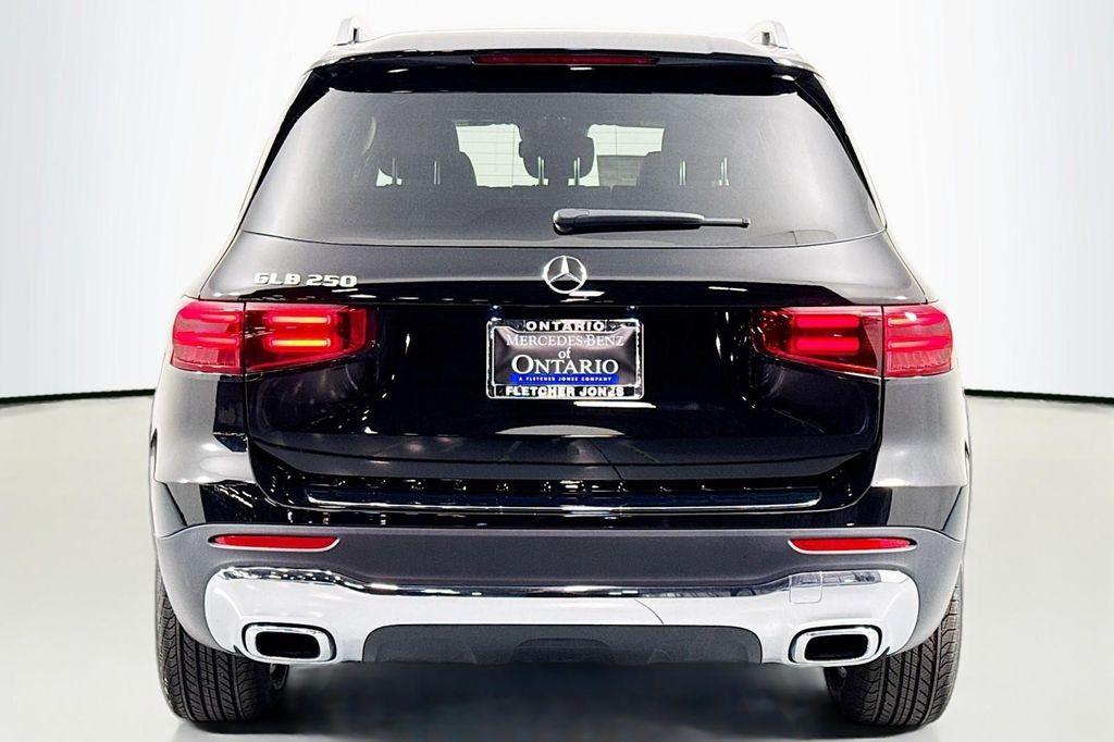 new 2025 Mercedes-Benz GLB 250 car, priced at $44,550