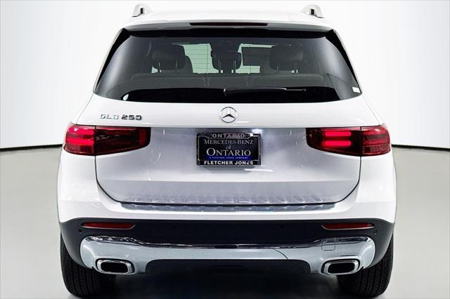 new 2025 Mercedes-Benz GLB 250 car, priced at $47,145