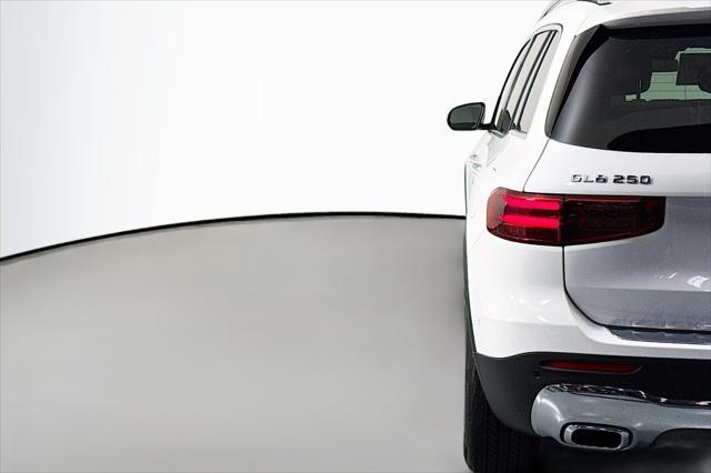 new 2025 Mercedes-Benz GLB 250 car, priced at $47,145