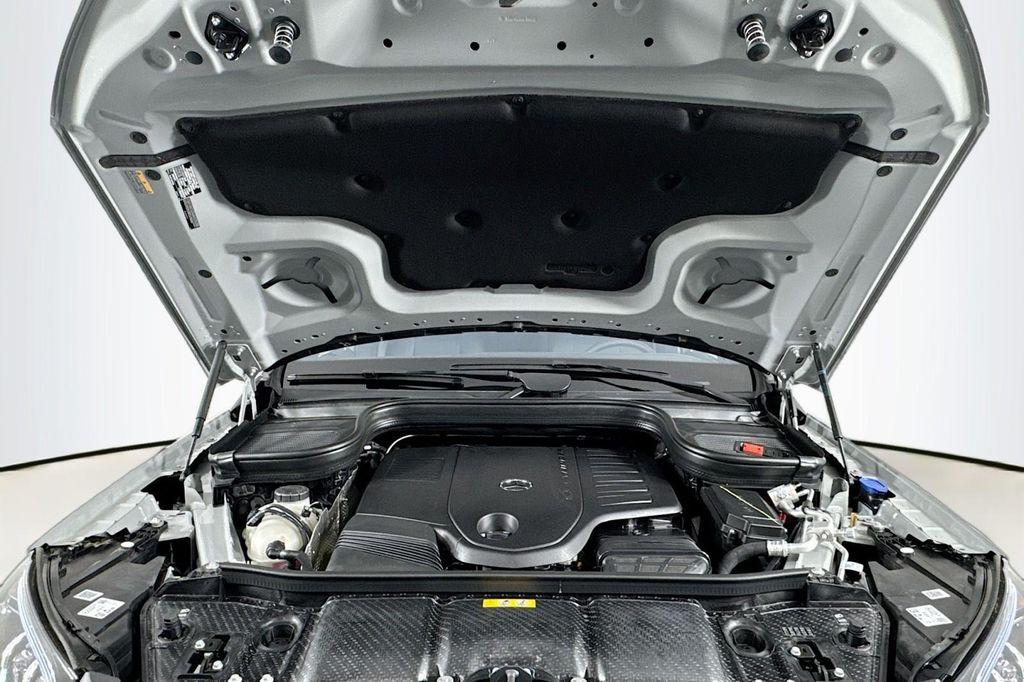 new 2025 Mercedes-Benz GLS 450 car, priced at $101,275