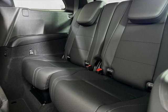 new 2025 Mercedes-Benz GLS 450 car, priced at $101,275