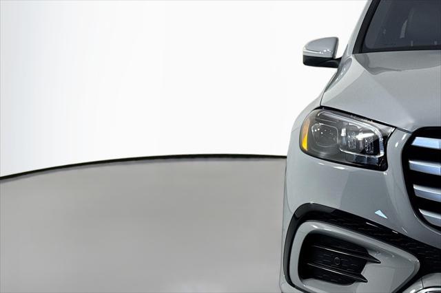 new 2025 Mercedes-Benz GLS 450 car, priced at $101,275