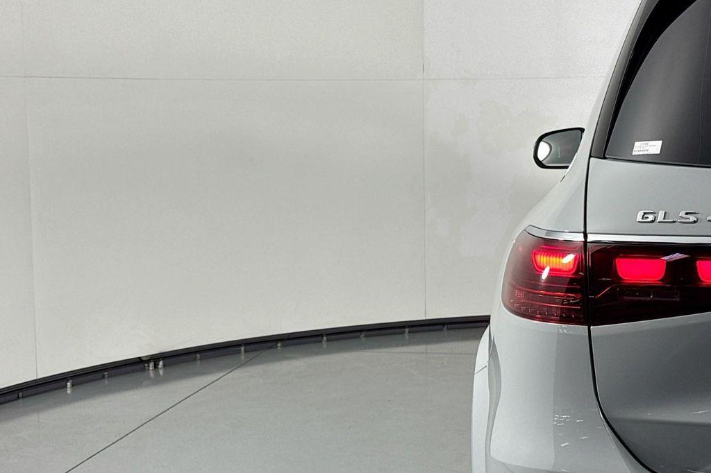 new 2025 Mercedes-Benz GLS 450 car, priced at $101,275