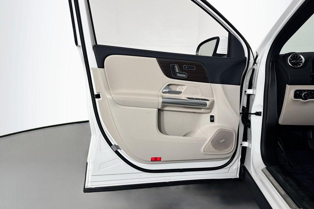 new 2026 Mercedes-Benz GLA 250 car, priced at $47,335